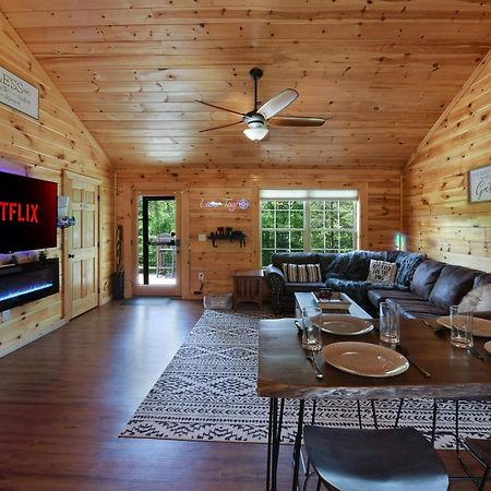 Enchanted Forest Cabin And Teepee! Lights & Laser Show! Private Hot Tub! Unique Stay! Sevierville Buitenkant foto