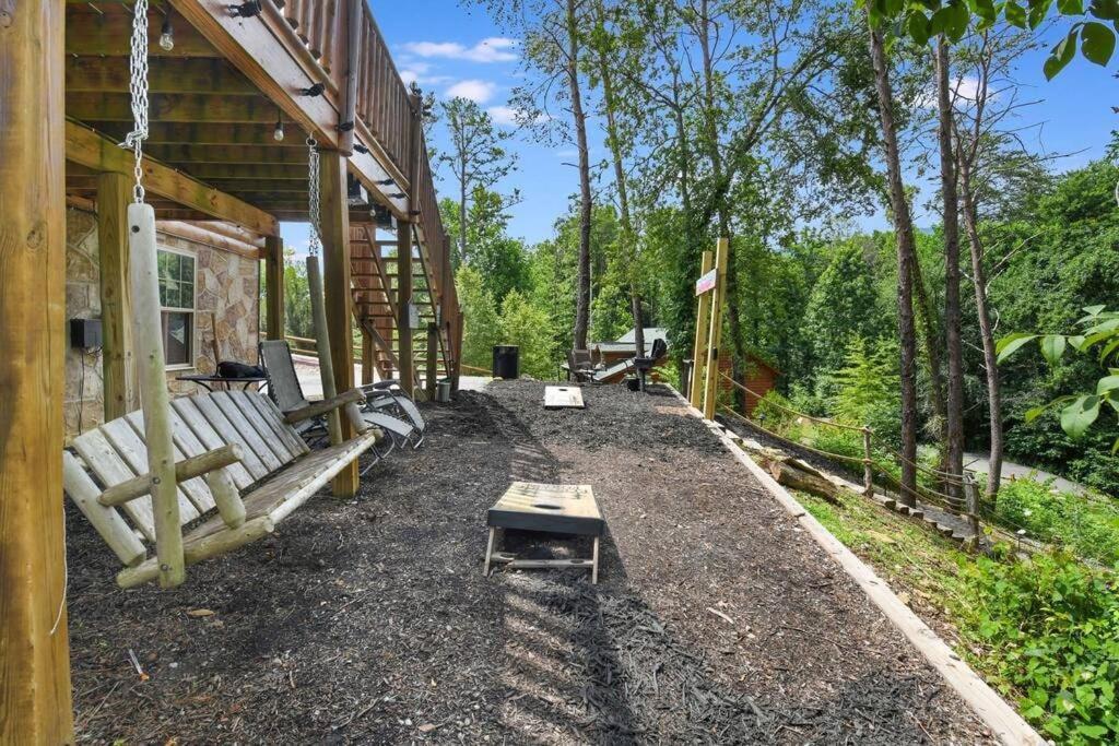 Enchanted Forest Cabin And Teepee! Lights & Laser Show! Private Hot Tub! Unique Stay! Sevierville Buitenkant foto