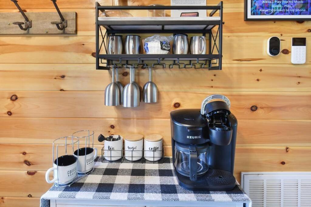 Enchanted Forest Cabin And Teepee! Lights & Laser Show! Private Hot Tub! Unique Stay! Sevierville Buitenkant foto