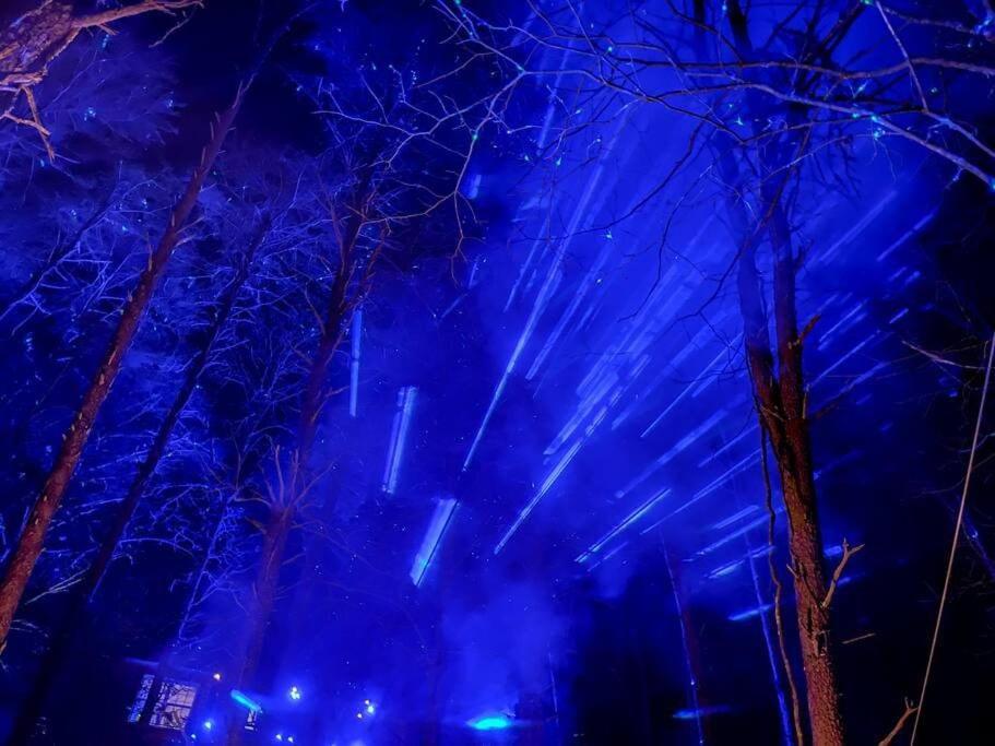Enchanted Forest Cabin And Teepee! Lights & Laser Show! Private Hot Tub! Unique Stay! Sevierville Buitenkant foto