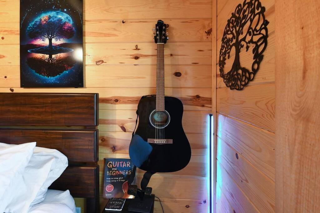 Enchanted Forest Cabin And Teepee! Lights & Laser Show! Private Hot Tub! Unique Stay! Sevierville Buitenkant foto