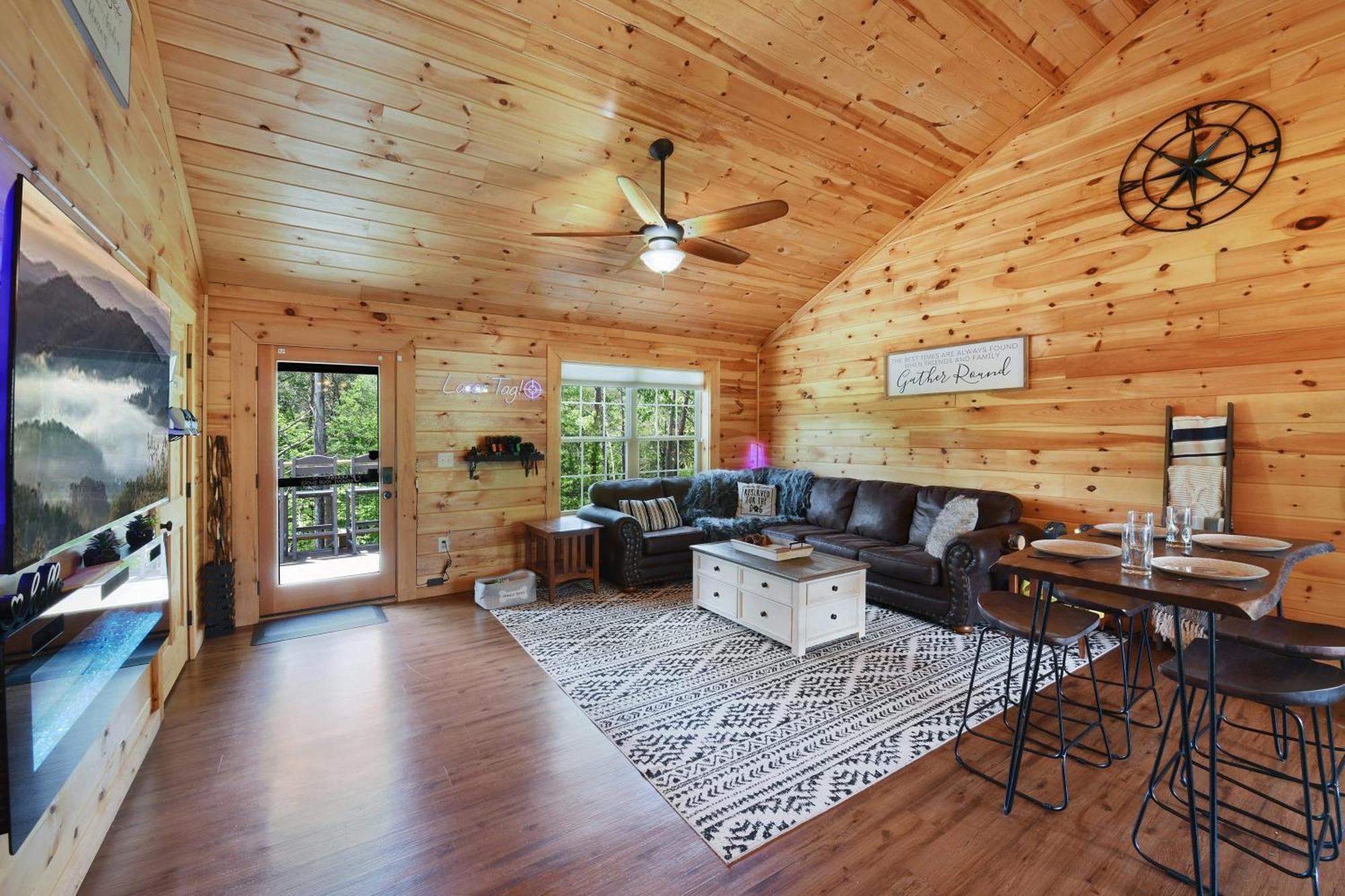 Enchanted Forest Cabin And Teepee! Lights & Laser Show! Private Hot Tub! Unique Stay! Sevierville Buitenkant foto