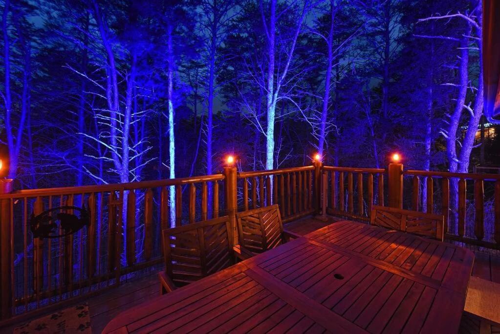 Enchanted Forest Cabin And Teepee! Lights & Laser Show! Private Hot Tub! Unique Stay! Sevierville Buitenkant foto